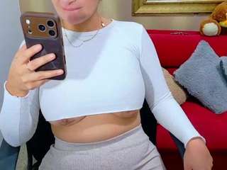 nicolettcolin1 live cam preview