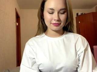 Maelle live cam preview