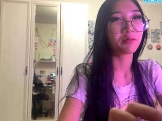janellewarnstaff's live room
