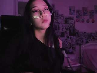 janellewarnstaff's live room