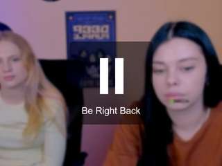 laura-dark1 live cam preview