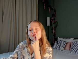 mellisaveil Live Webcam on CamSoda