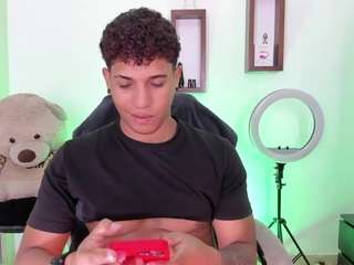 yoxibigcock