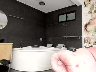 April-Keith live cam preview