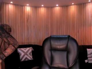 ArianaWest1
