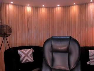 ArianaWest1
