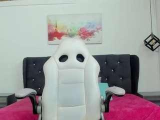 issaa-tyler's live room