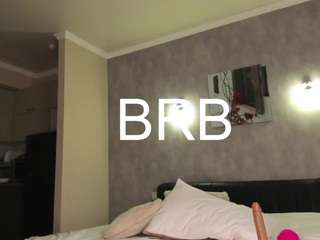 MidnightYumee live cam preview