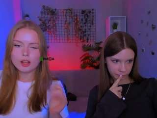 Nikkyy-love's live stream
