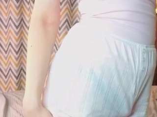 NikkiHeine live cam preview