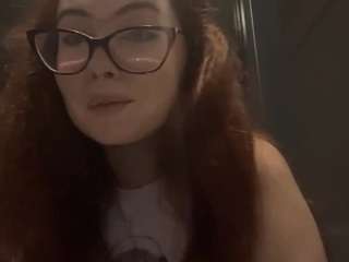 akikoelftman webcam