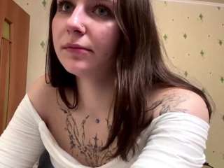 Kelly live cam preview