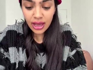 Chris live cam preview