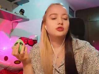 TemekaErnstes live cam preview