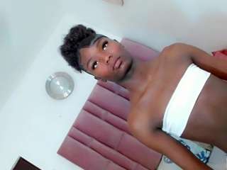 hilary-tsx