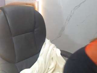 Amys19 live cam preview