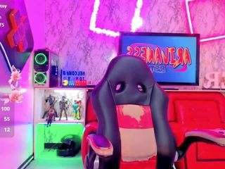 saray-hornyy's live room