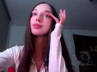 Evelyn live cam preview
