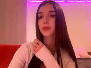 Evelyn live cam preview
