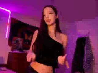 Evelyn live cam preview