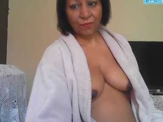 Live room thumbnail for SexyIndianMilf69