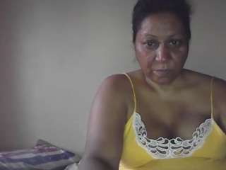 SexyIndianMilf69 live cam preview