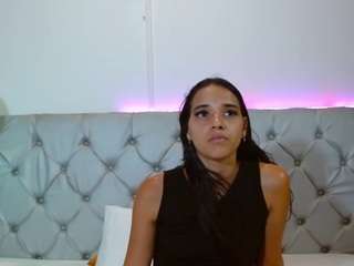 AmelieLaurentC live cam preview
