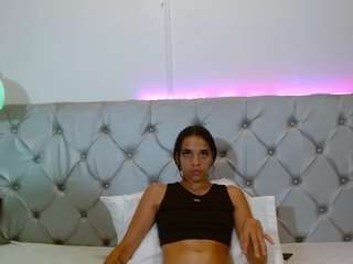 AmelieLaurentC live cam preview