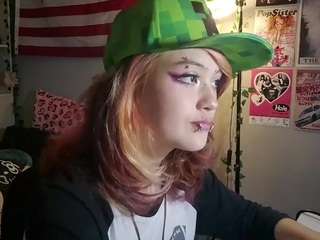 MicahOguinn live cam preview
