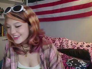 MicahOguinn live cam preview