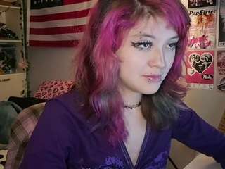 MicahOguinn live cam preview