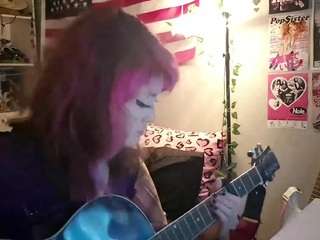 MicahOguinn live cam preview