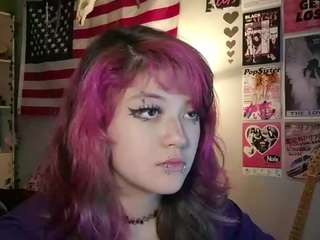 MicahOguinn live cam preview