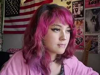 MicahOguinn live cam preview