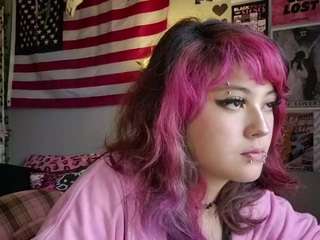 MicahOguinn live cam preview