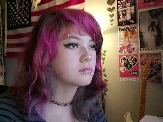 MicahOguinn live cam preview