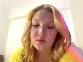 LienGuillereault live cam preview