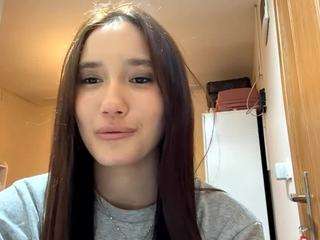 Kira live cam preview