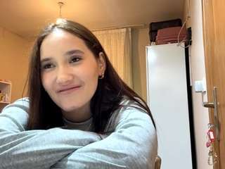 Kira live cam preview