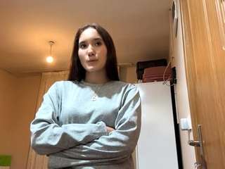 Kira live cam preview
