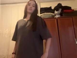 Kira live cam preview