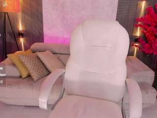 sienna-aniston live