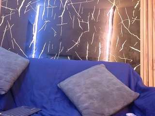 PartyWithMedellins live cam preview