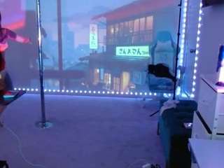 dolllface's live room