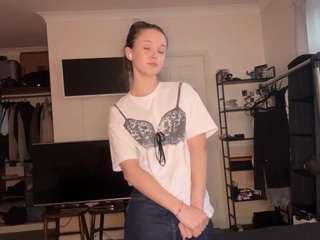 DeloisConcha live cam preview