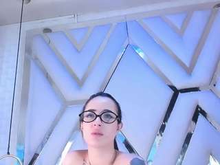Serenavieri1's cam show statistics and live stream