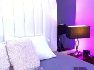 AlessiiaBloom live cam preview