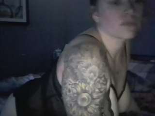tiptoethruroses live cam preview