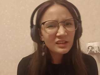 latoniabudney's live room