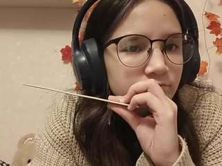 latoniabudney's live room